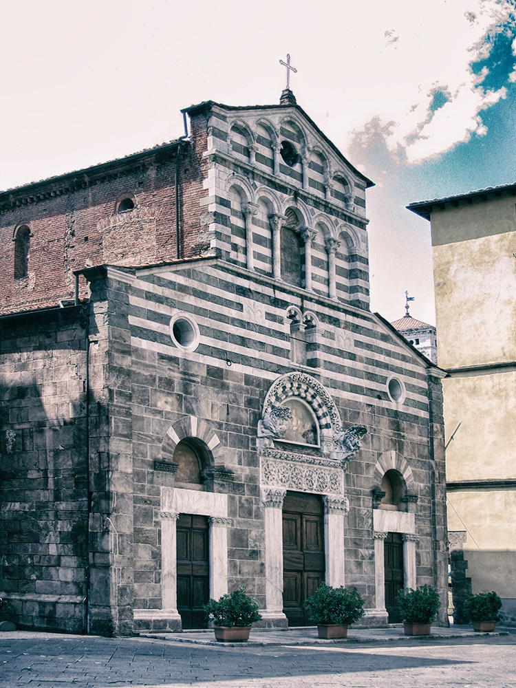 Lukka, Chiesa di San Giusto - Podróże ze smakiem