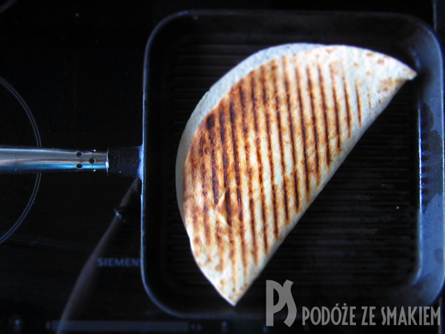 Quesadilla na patelni grillowej Quesadilla na patelni grillowej